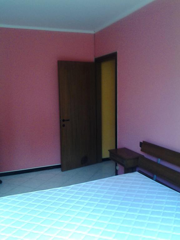 Villetta Rossini Appartamento Da Condividere Con Me Luciano Servizio Ospiti Taxi Driver Navetta No Wifi 2 Camera Da Letto Per 5 Persone Valbrembo Luaran gambar