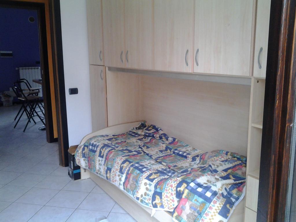 Villetta Rossini Appartamento Da Condividere Con Me Luciano Servizio Ospiti Taxi Driver Navetta No Wifi 2 Camera Da Letto Per 5 Persone Valbrembo Luaran gambar