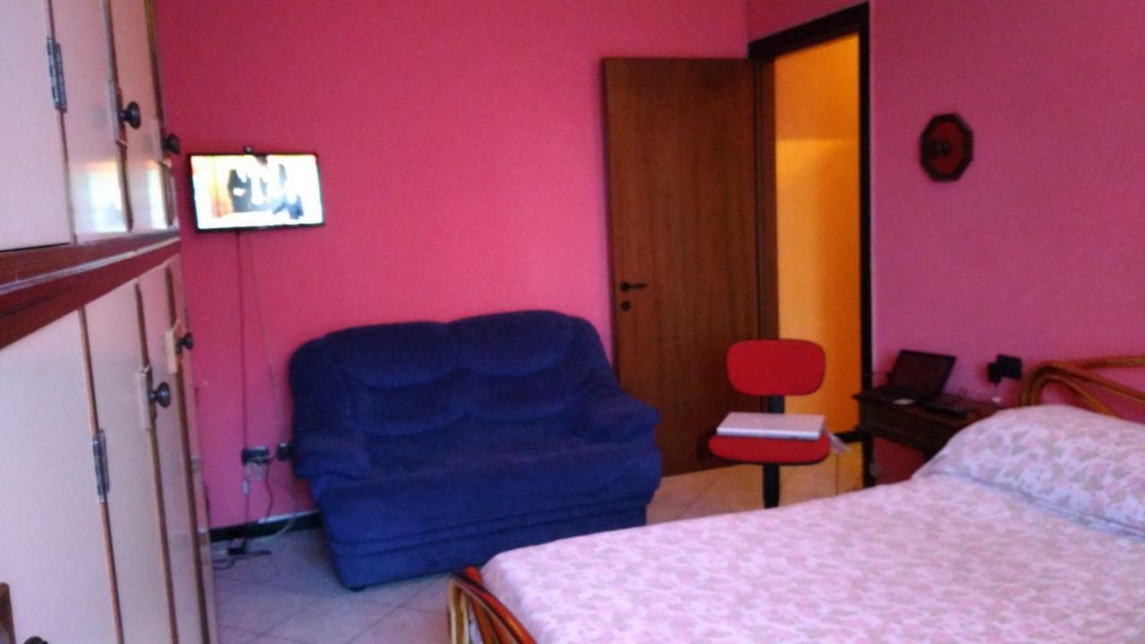 Villetta Rossini Appartamento Da Condividere Con Me Luciano Servizio Ospiti Taxi Driver Navetta No Wifi 2 Camera Da Letto Per 5 Persone Valbrembo Luaran gambar